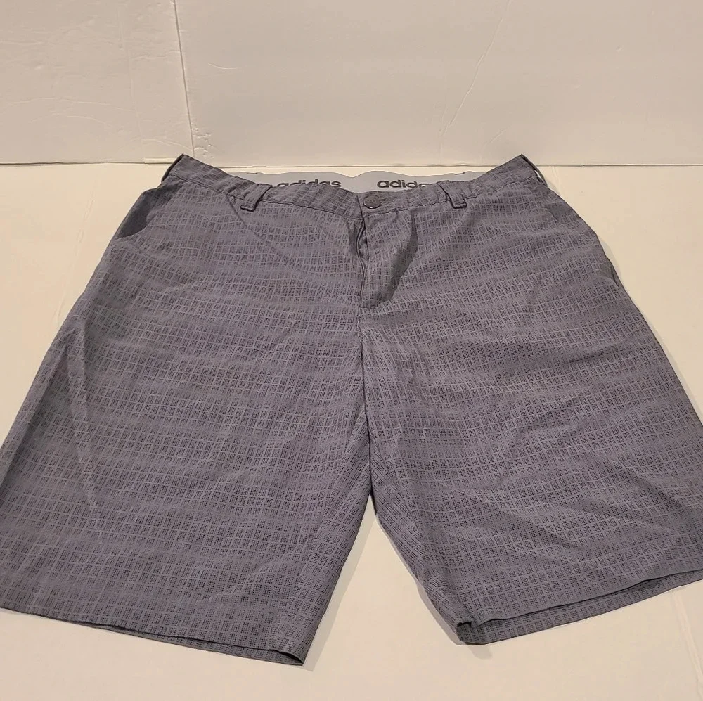 Adidas  Shorts Men's sz.32 gray